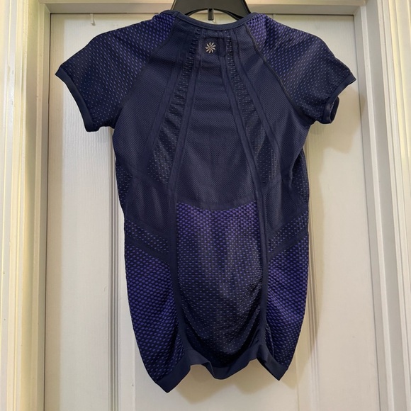 Athleta Blue Short Sleeve Round Neck Athletic Top - Picture 3 of 6